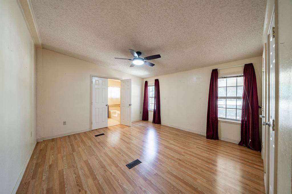 9545 Farm Road 1226 Property Photo 5