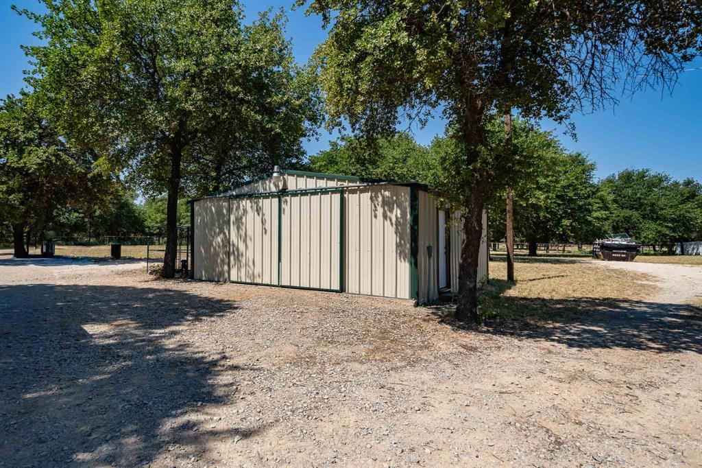 9545 Farm Road 1226 Property Photo 14