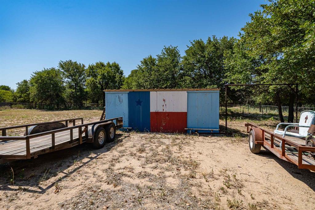 9545 Farm Road 1226 Property Photo 16