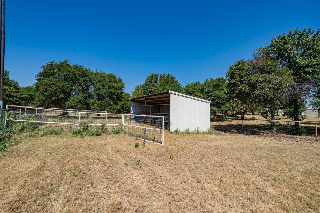 9545 Farm Road 1226 Property Photo 18