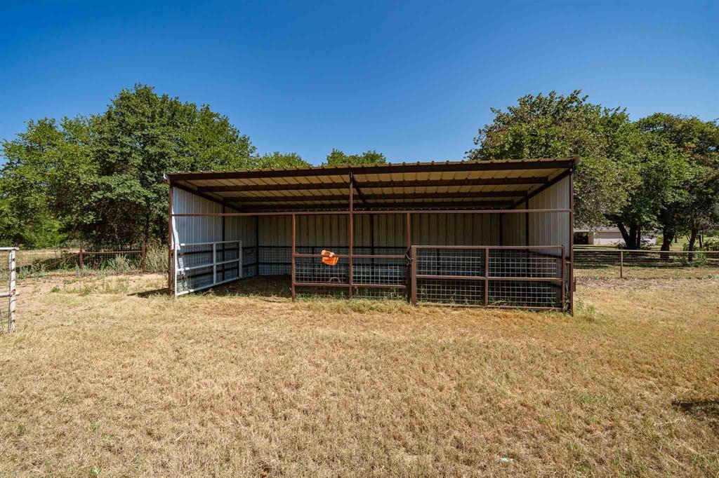 9545 Farm Road 1226 Property Photo 19
