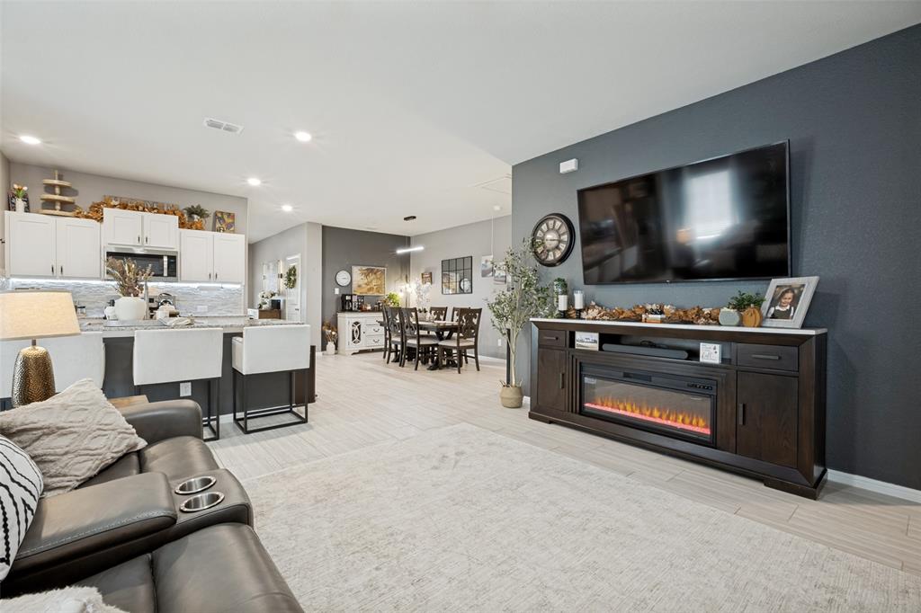 5529 Legends Way Property Photo 11