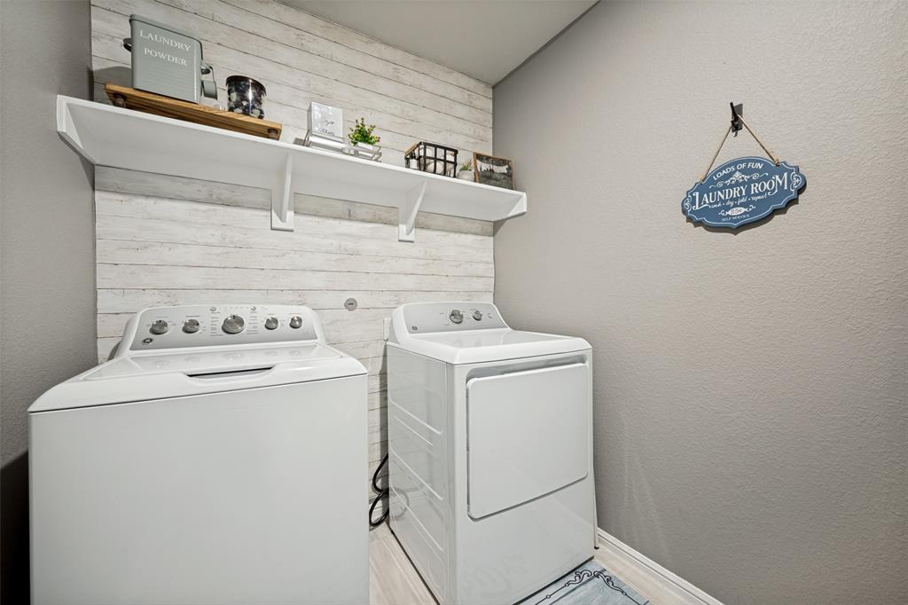 5529 Legends Way Property Photo 23