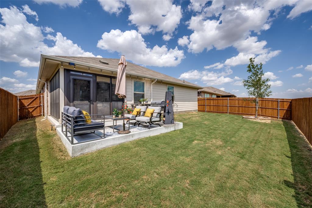 5529 Legends Way Property Photo 25
