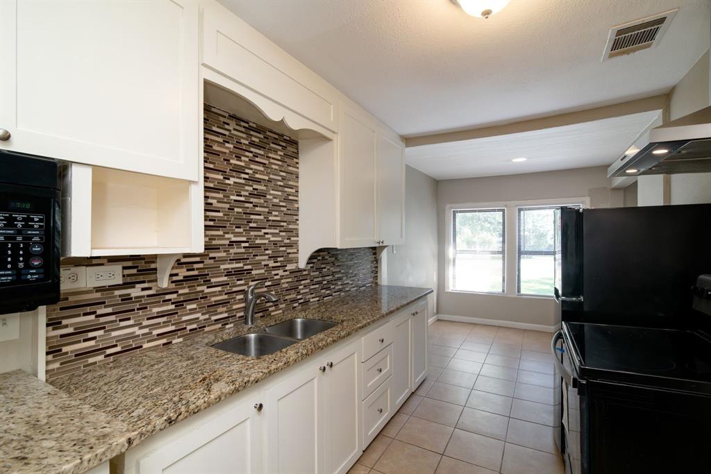 207 Hackberry Street Property Photo 7