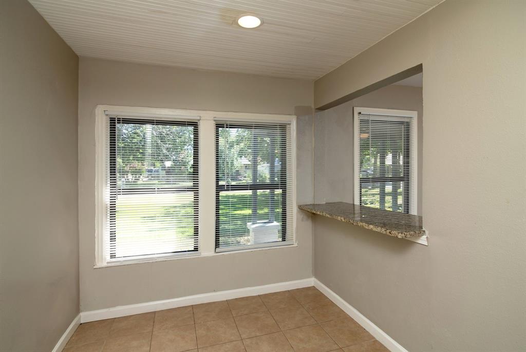 207 Hackberry Street Property Photo 9