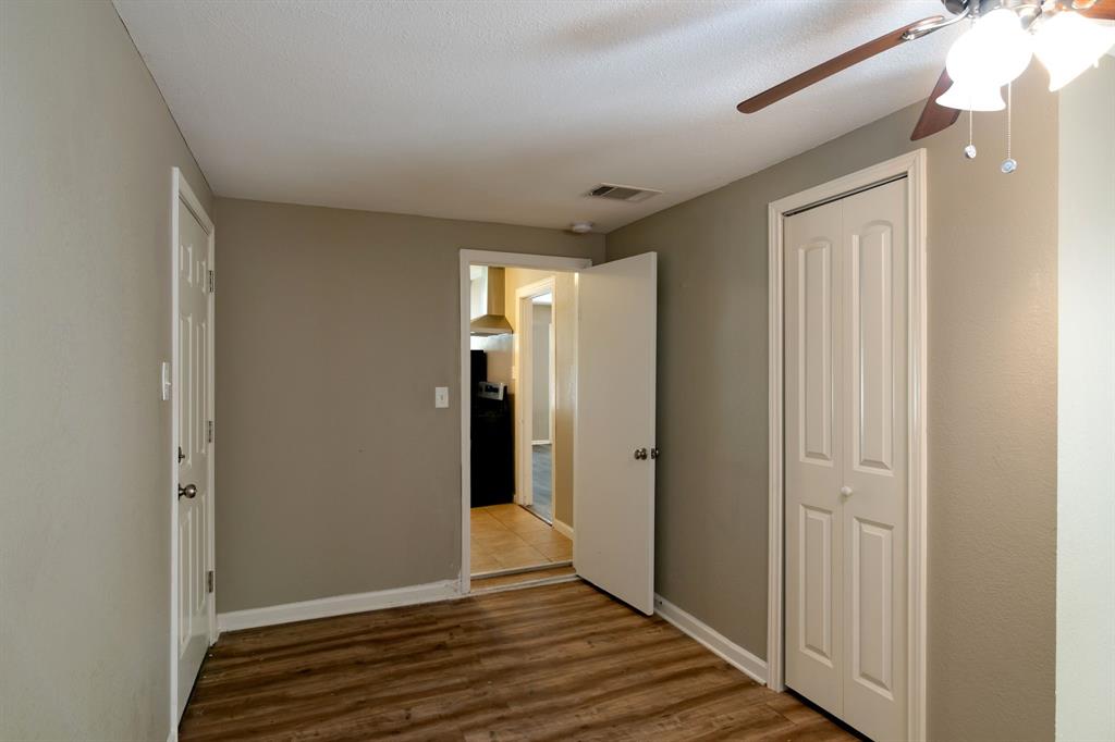 207 Hackberry Street Property Photo 12