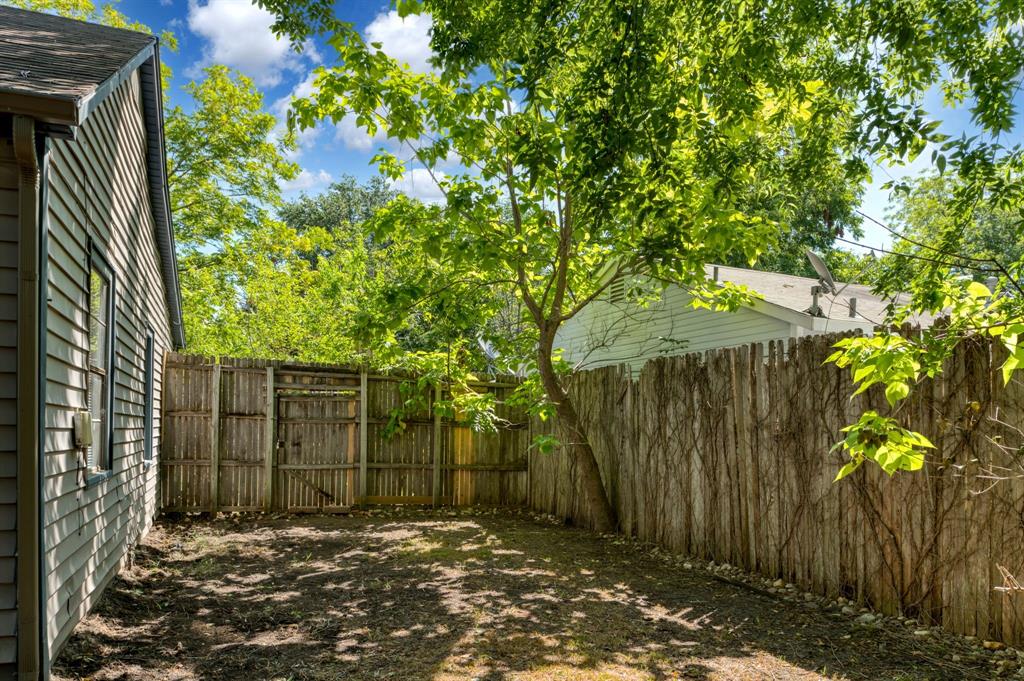 207 Hackberry Street Property Photo 19
