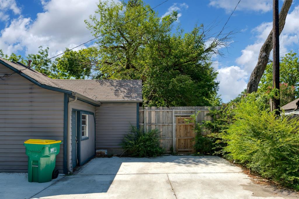 207 Hackberry Street Property Photo 23
