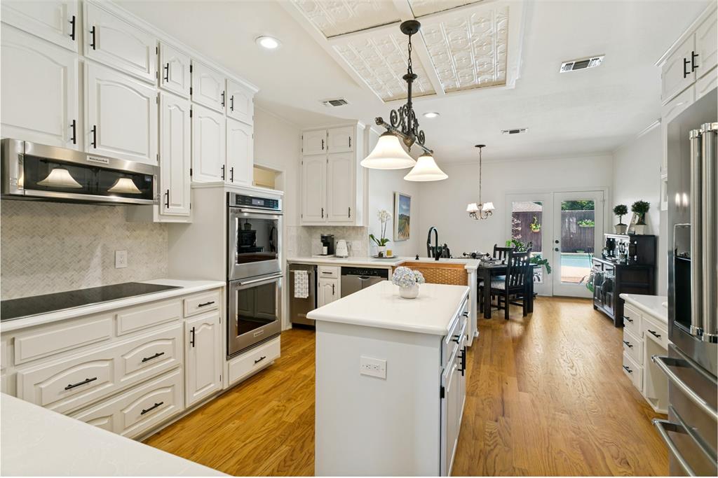 6721 Cool Meadow Drive Property Photo 6