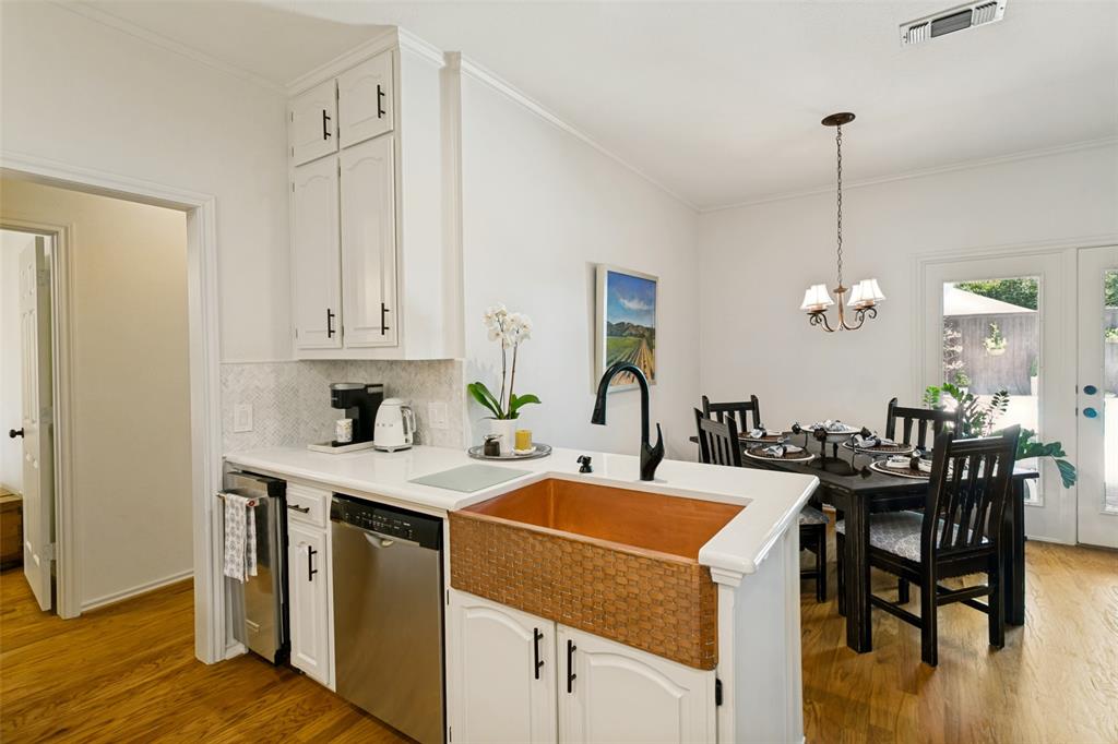 6721 Cool Meadow Drive Property Photo 9