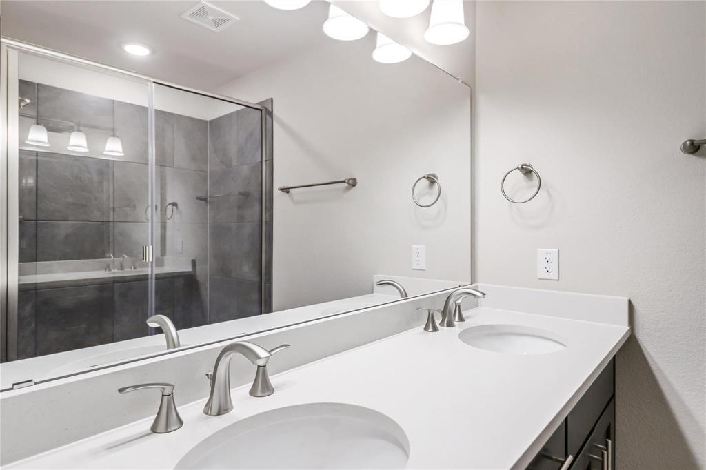 6717 Glimfeather Drive Property Photo 16