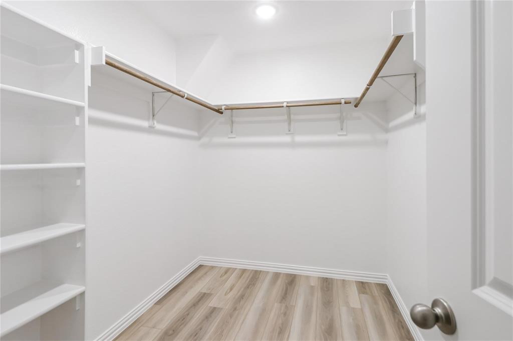 6717 Glimfeather Drive Property Photo 17