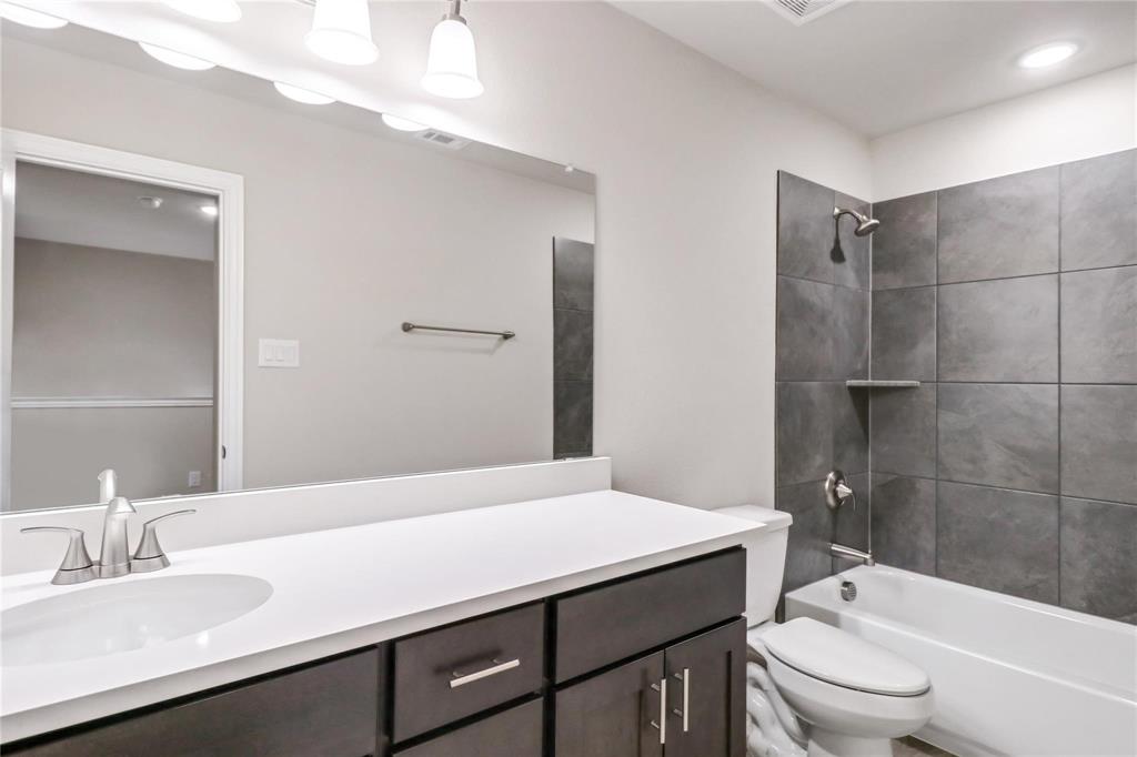 6717 Glimfeather Drive Property Photo 19