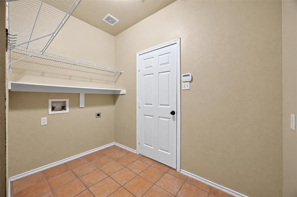 1911 Enchanted Lane Property Photo 33