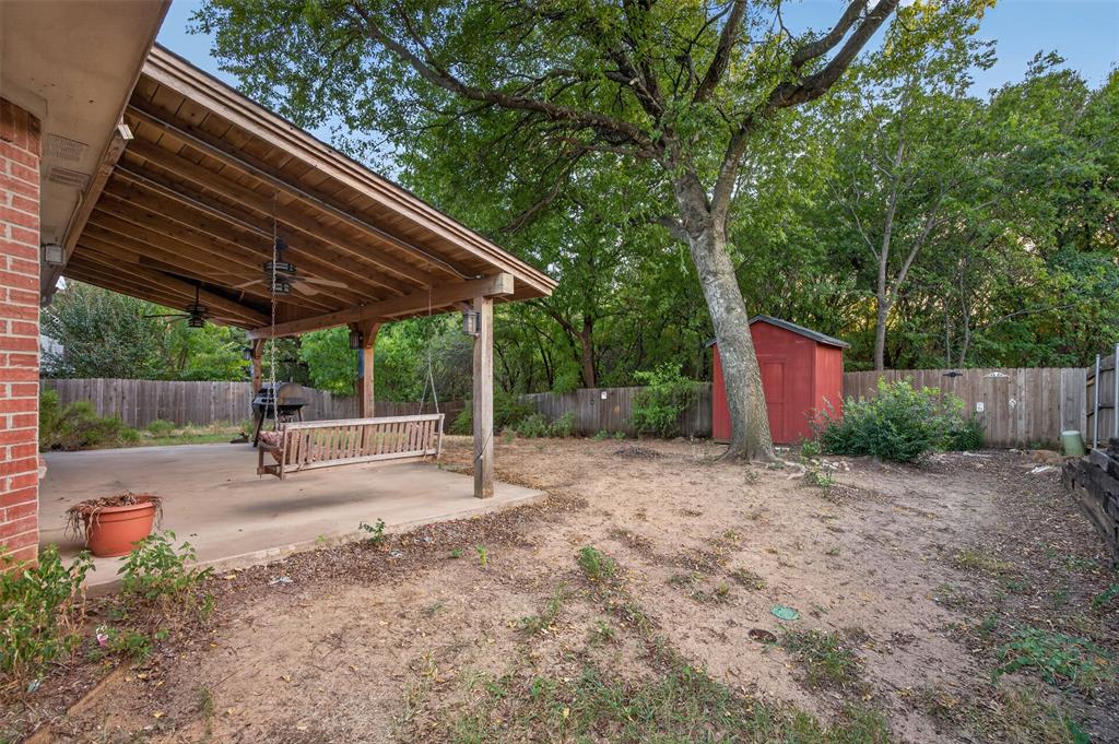 1911 Enchanted Lane Property Photo 36