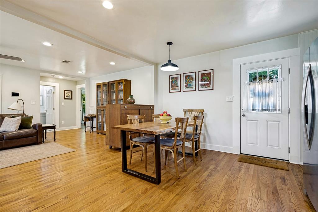 712 Baker Street Property Photo 6