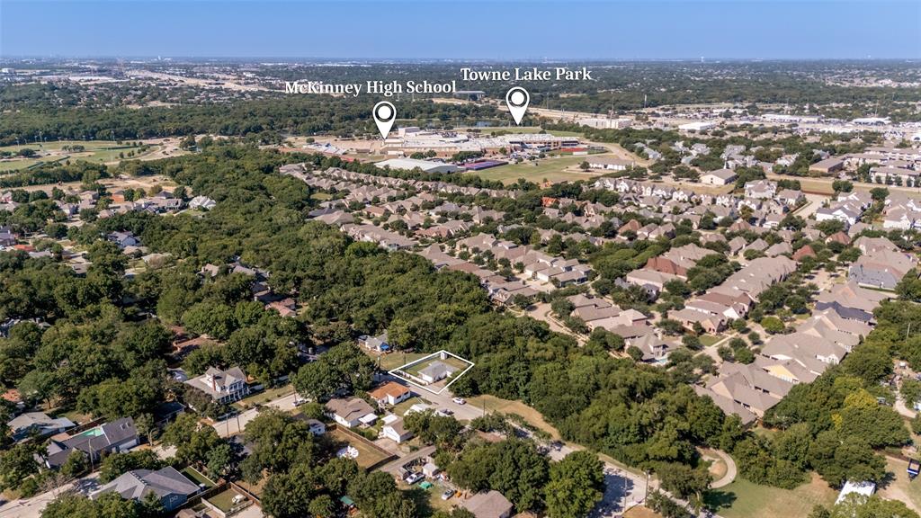 712 Baker Street Property Photo 27