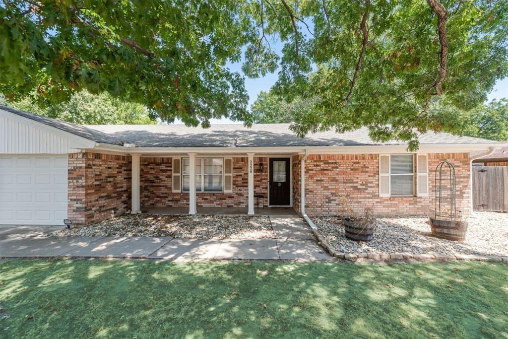 2228 Picadilly Lane Property Photo 1