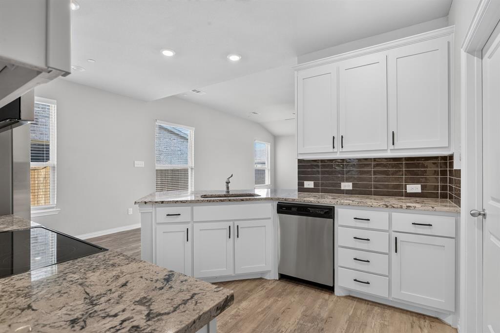 3342 Solana Circle Property Photo 4