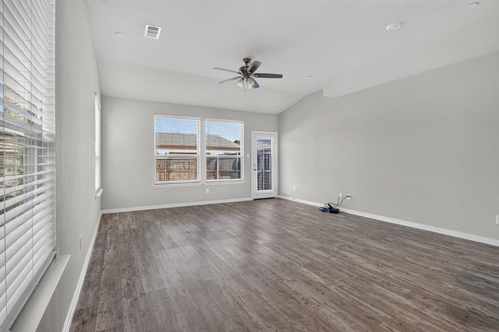 3342 Solana Circle Property Photo 6