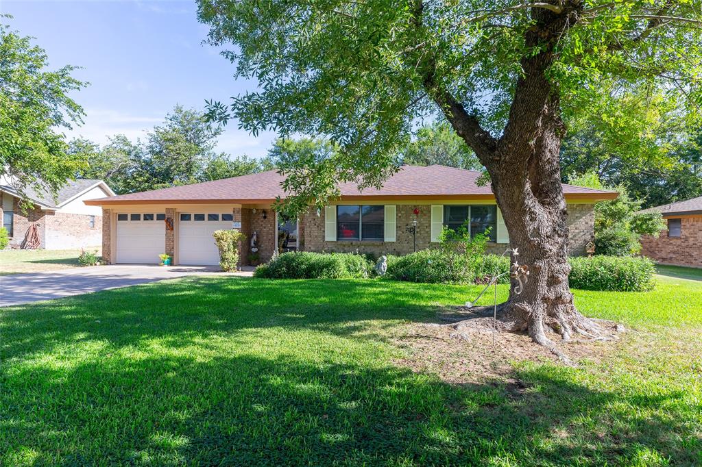 122 Century Lane Property Photo 1