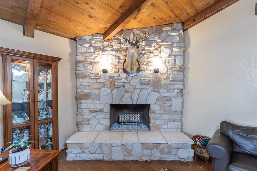 122 Century Lane Property Photo 8