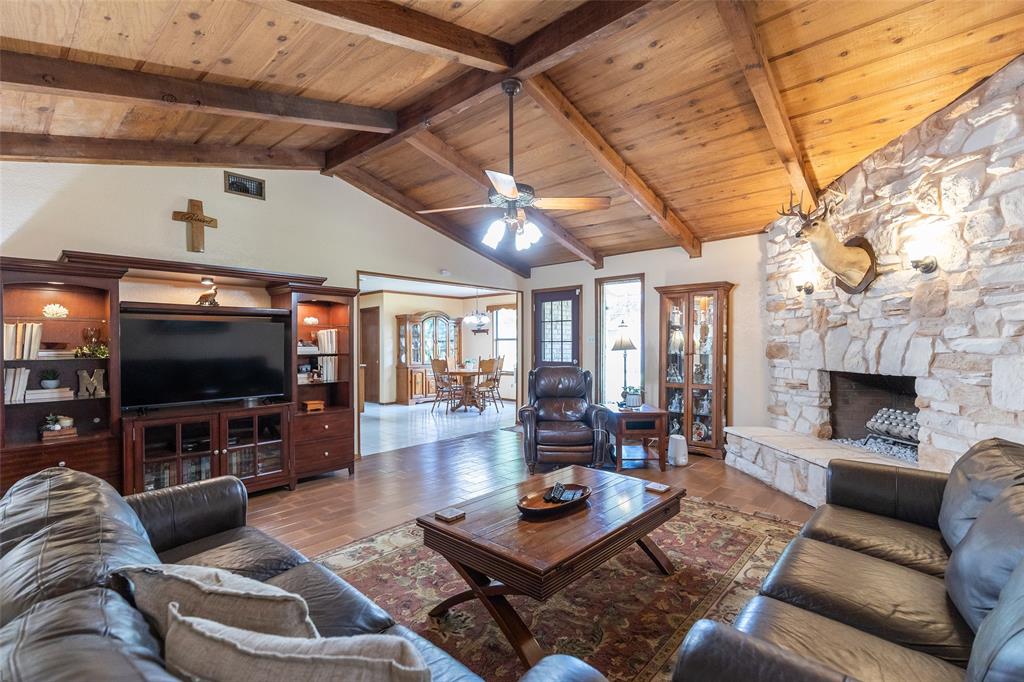 122 Century Lane Property Photo 9
