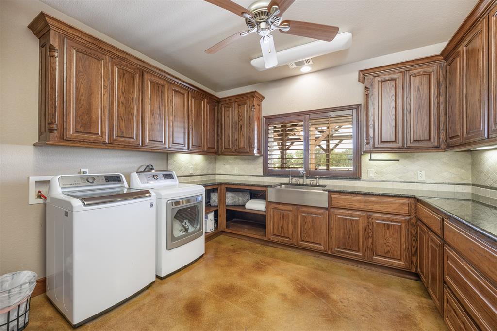 1131 Harvey Lane Property Photo 12