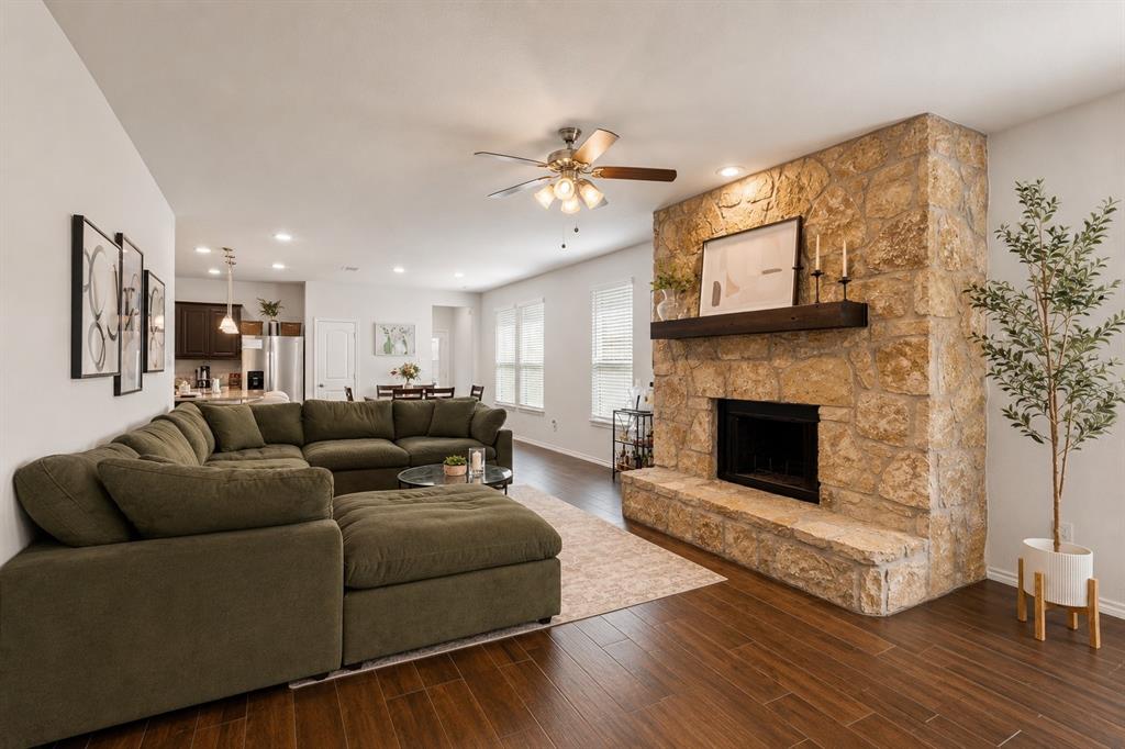589 Concho Street Property Photo 4