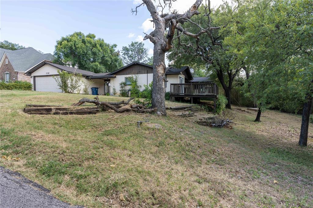 112 Oaktree Drive Property Photo 12
