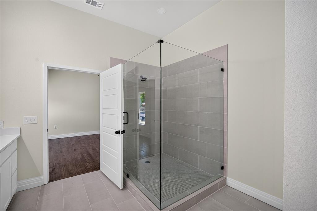 314 N Anglin Street Property Photo 27