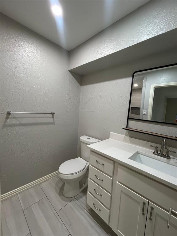 5826 Sandhurst Lane C Property Photo 4