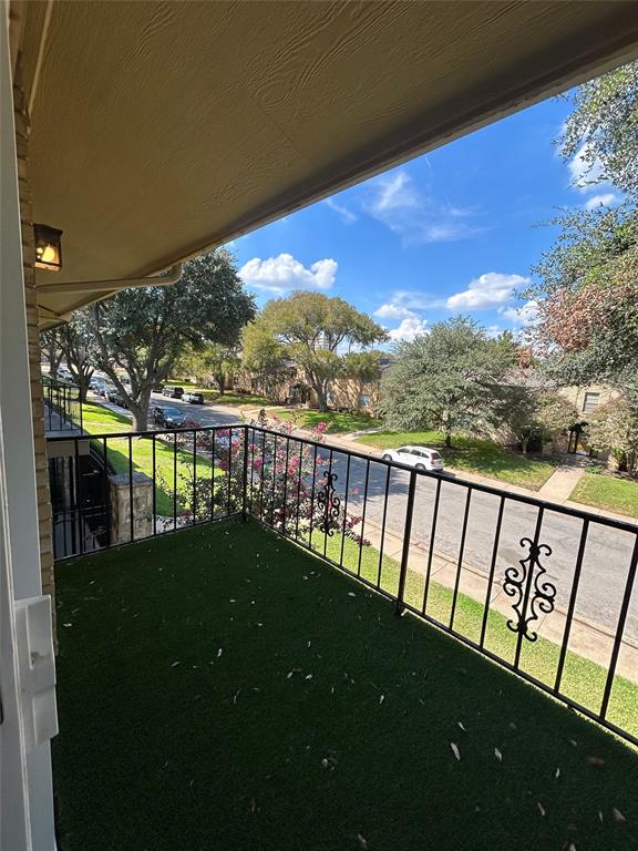 5826 Sandhurst Lane C Property Photo 13