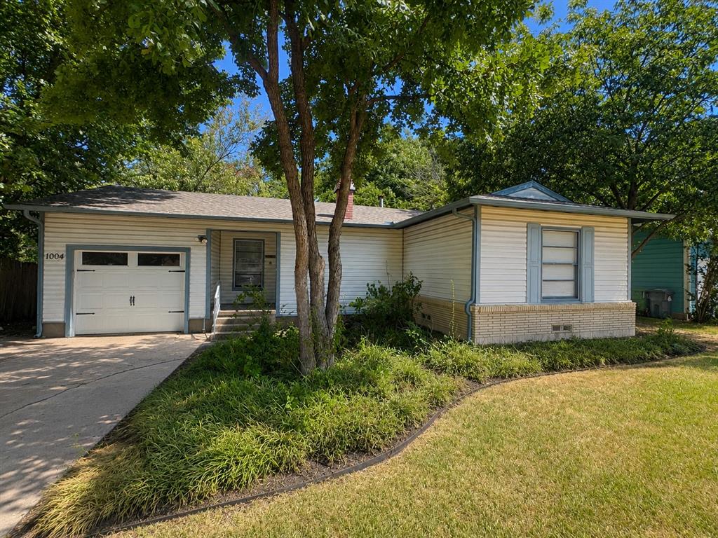 1004 Cordell Street Property Photo 1