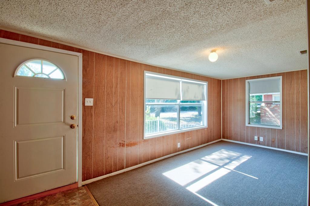 111 Faye Circle Property Photo 6