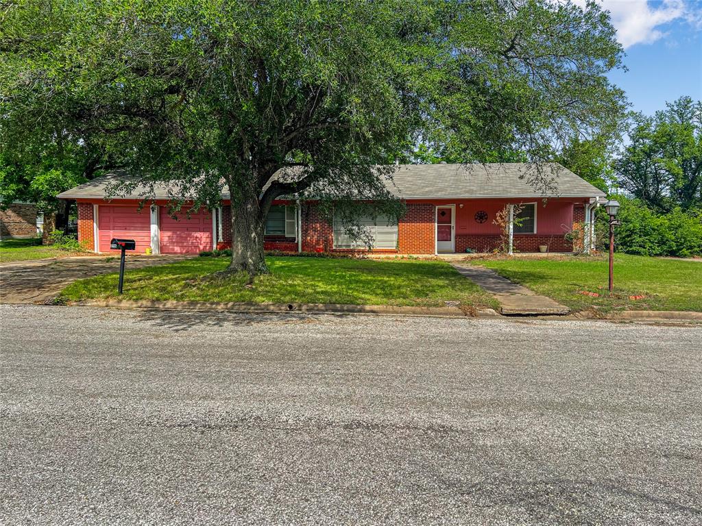 2706 Bois D Arc Street Property Photo 1