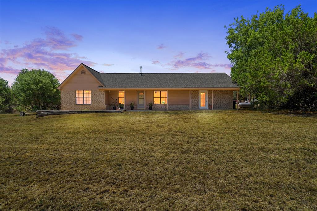 271 County Road 3580 Property Photo 1
