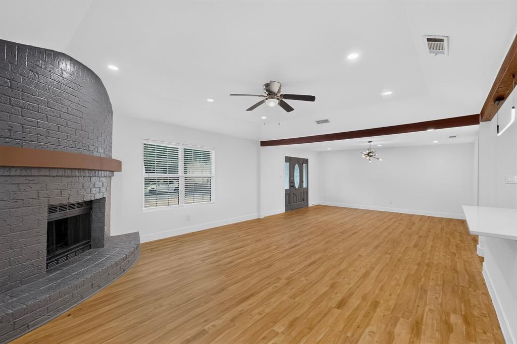 6000 Cool Springs Drive Property Photo 3
