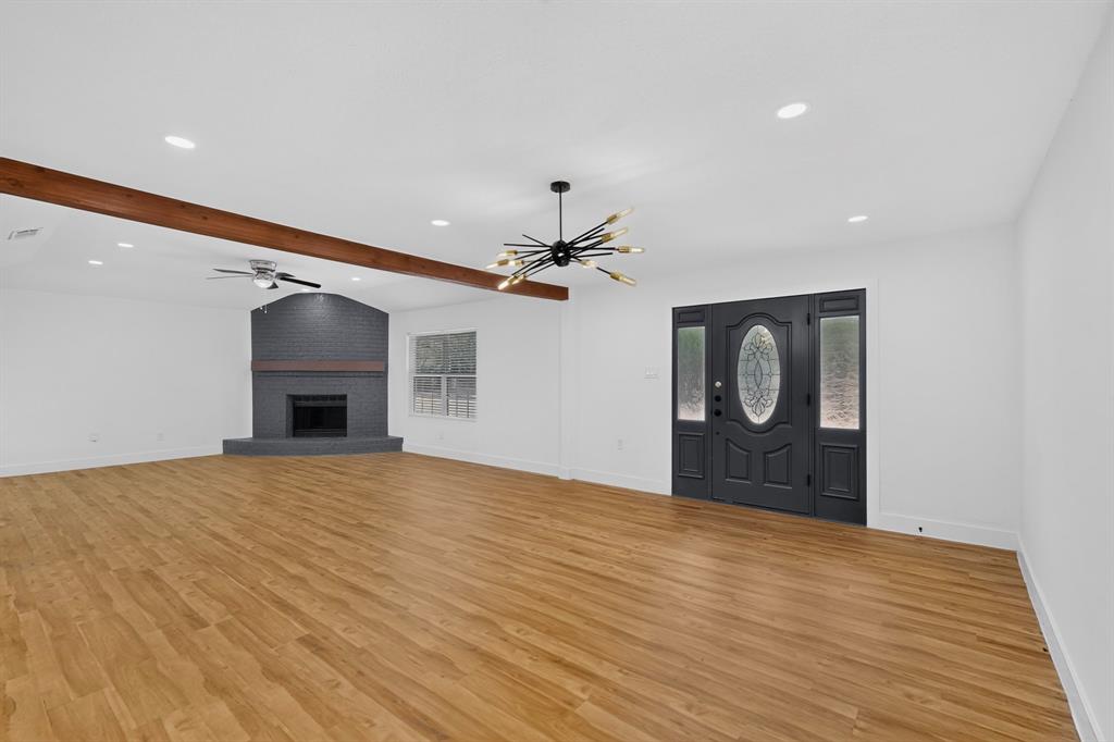 6000 Cool Springs Drive Property Photo 4