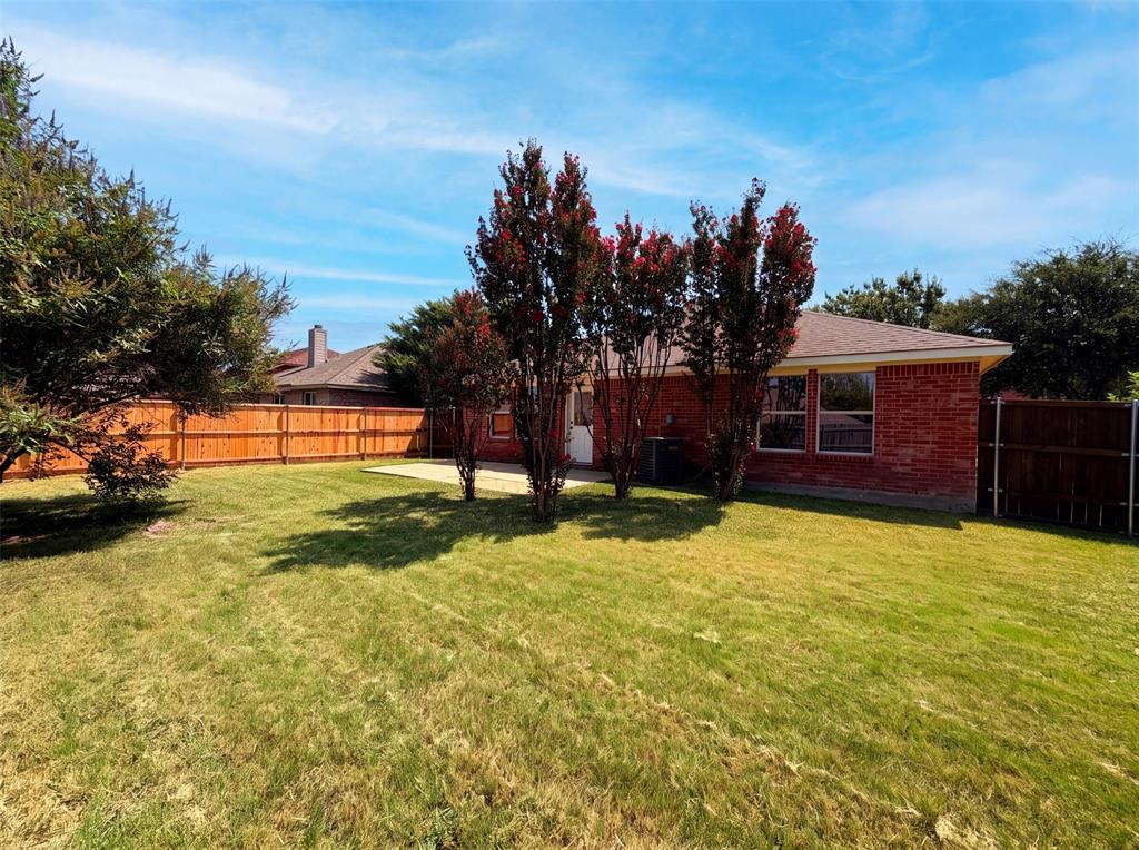 511 Brighton Court Property Photo 4