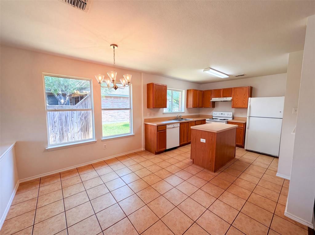 511 Brighton Court Property Photo 6
