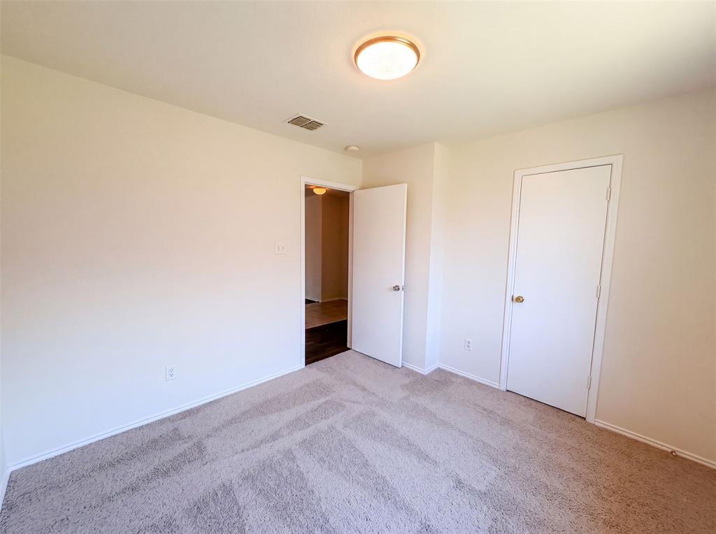 511 Brighton Court Property Photo 8