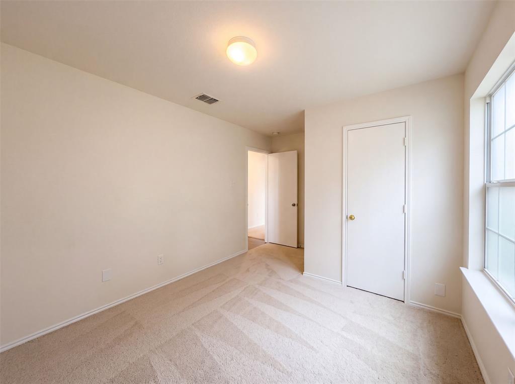 511 Brighton Court Property Photo 9