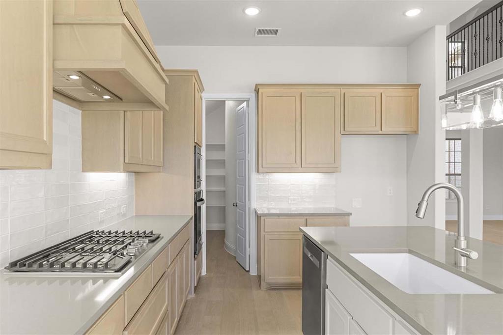 708 Wiltshire Road Property Photo 10