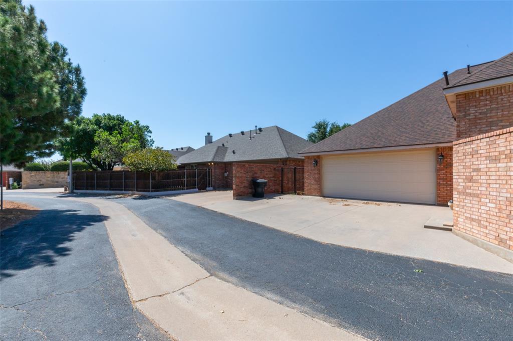 4 Mesa Ridge Property Photo 3