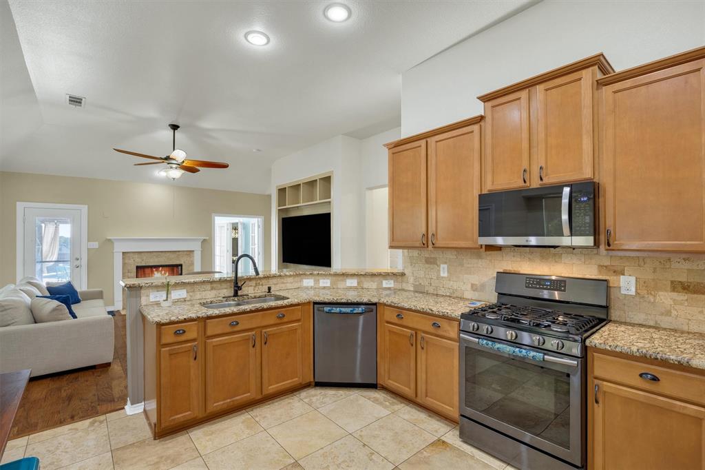 12701 Welsh Walk Property Photo 17