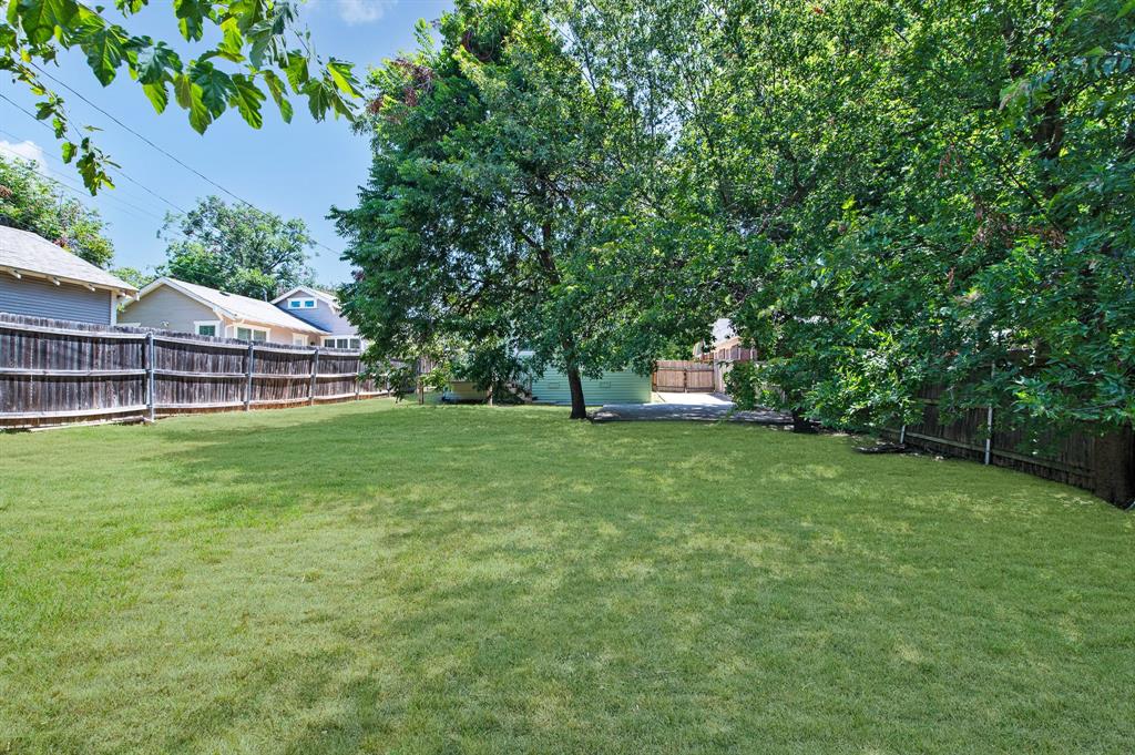 2704 College Avenue Property Photo 37