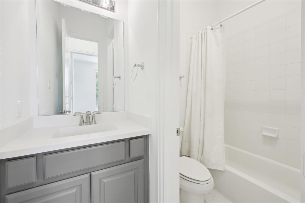 4101 Hawthorn Drive Property Photo 13