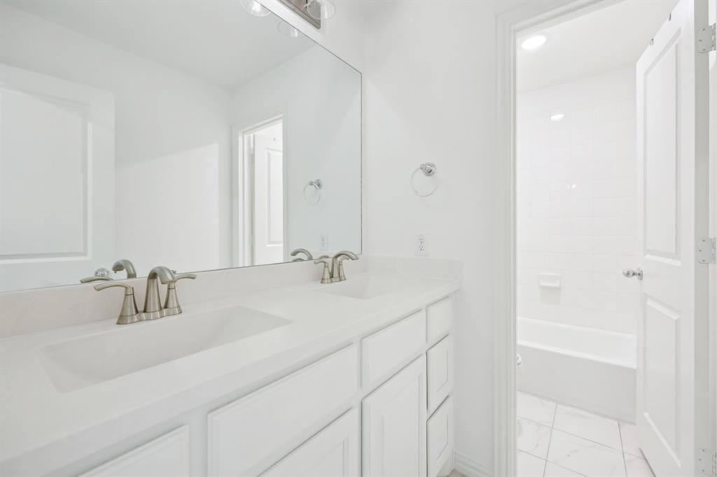 4101 Hawthorn Drive Property Photo 32